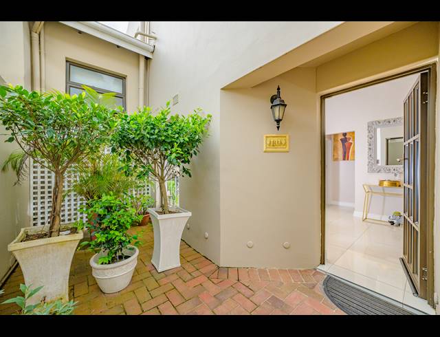 3 BEDROOM TOWNHOUSE FOR SALE IN COWIES HILL